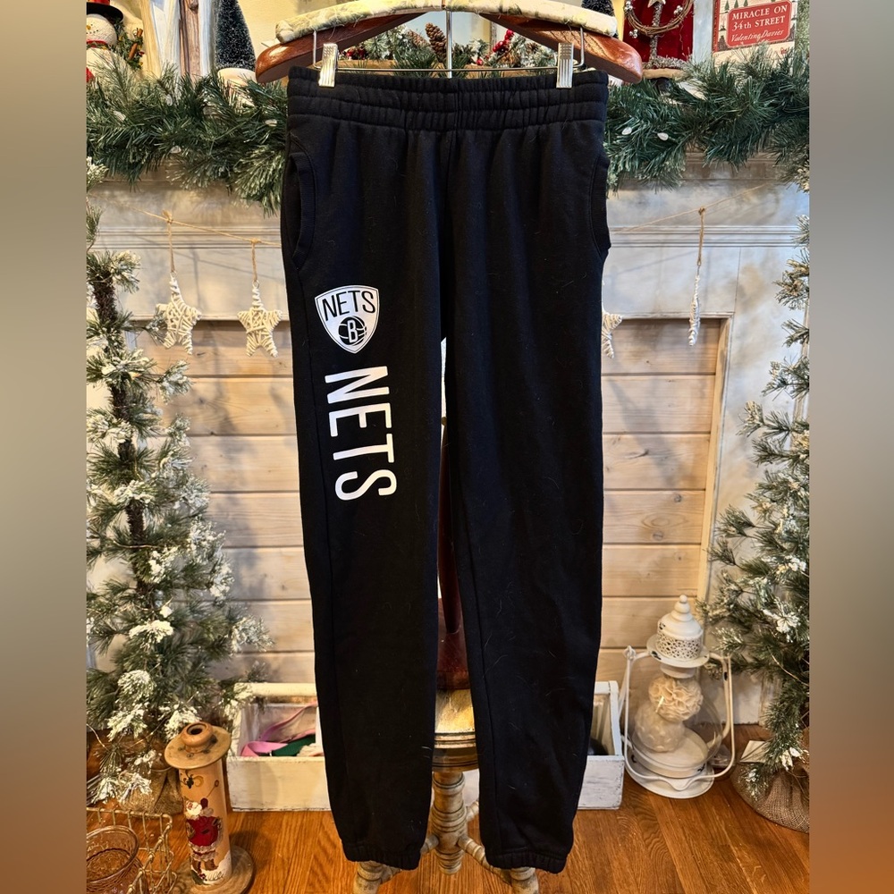 NBA Brooklyn Nets Men’s Fleece Joggers with Interior Drawstring Size XS